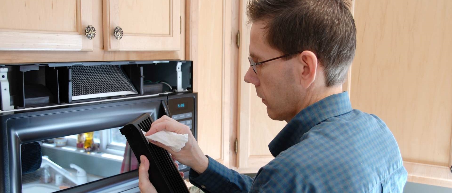 Kitchen fitters EC2